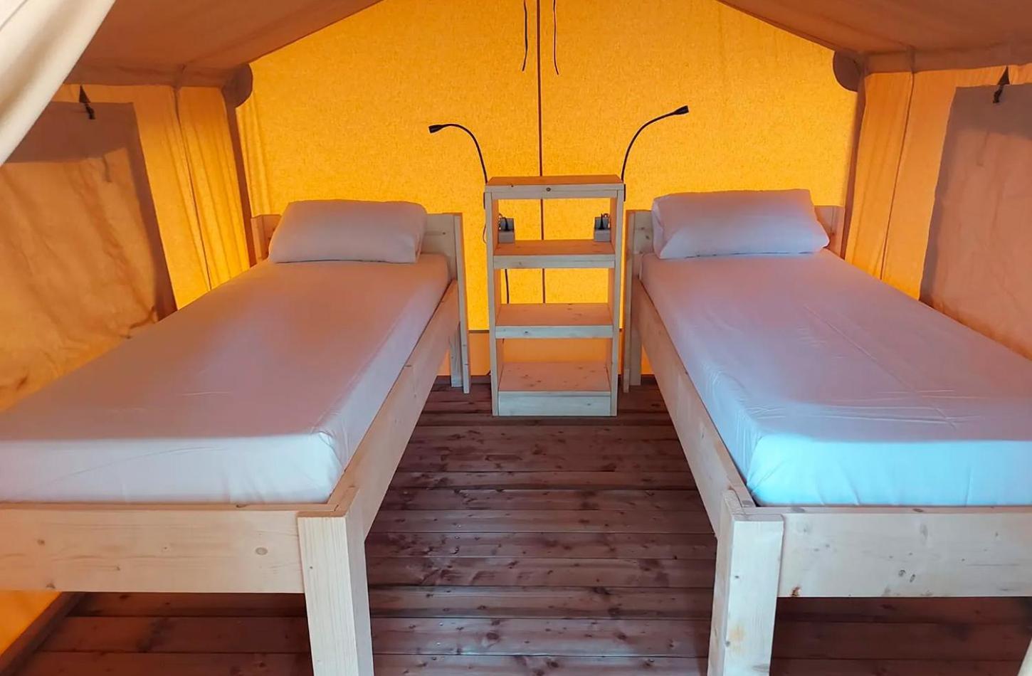 Camping Cala Pola 滨海托萨 外观 照片
