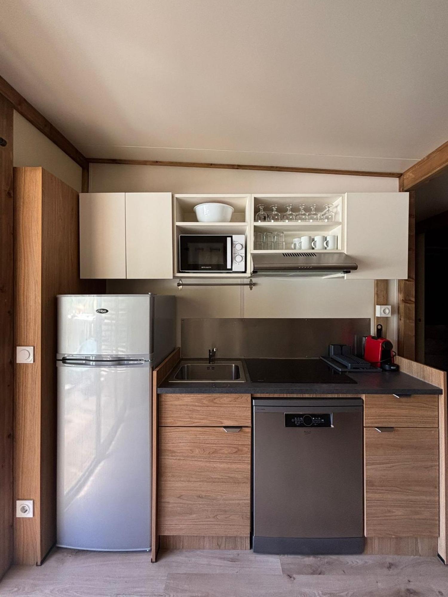 Camping Cala Pola 滨海托萨 外观 照片